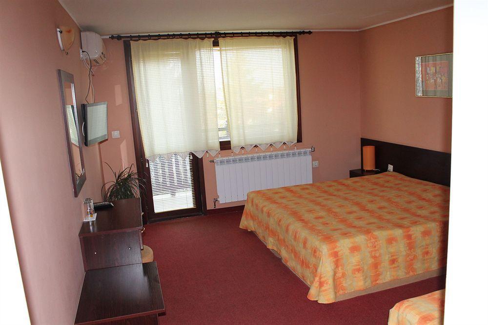 Hotel Elena Veliko Tarnovo Luaran gambar