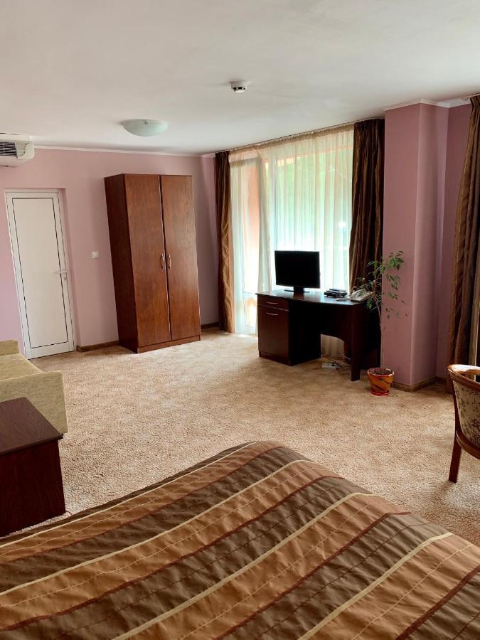 Hotel Elena Veliko Tarnovo Luaran gambar