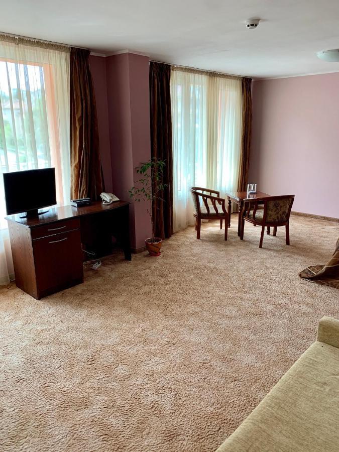 Hotel Elena Veliko Tarnovo Luaran gambar